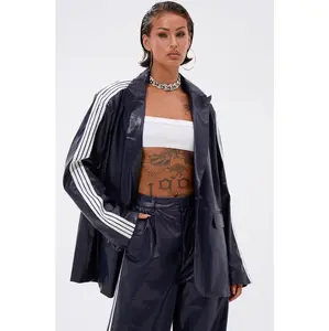 DAYTIME LOVIN OVERSIZED BLAZER IN NAVY DAYTIME LOVIN OVERSIZED BLAZER IN NAVY