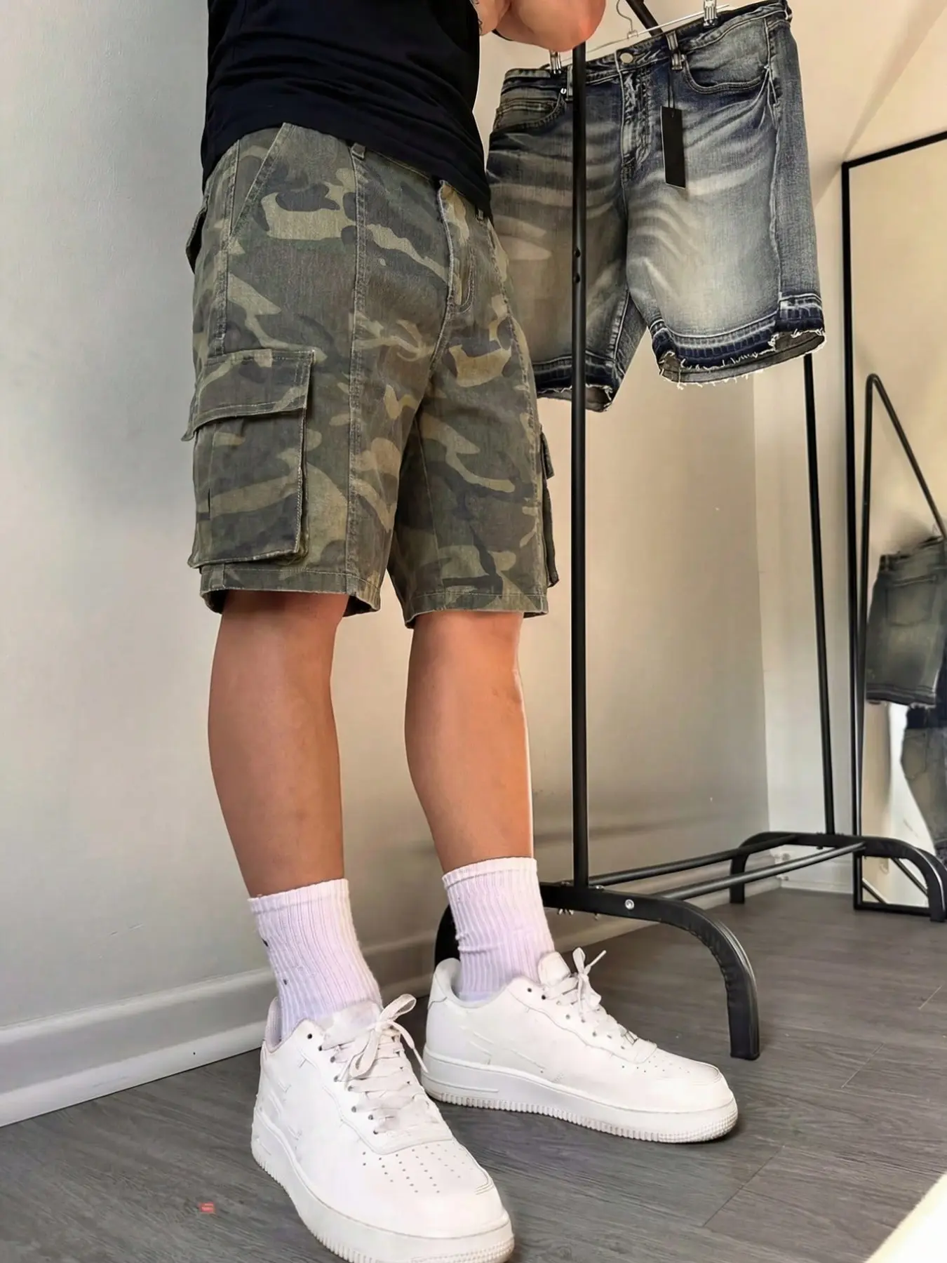 Camouflage Multi-Pocket Shorts, Camo Cargo Shorts, Loose-Fit Street-Style Summer Pants, Hip-Hop Fashion Workwear, Streetwear, Stylish Camouflage