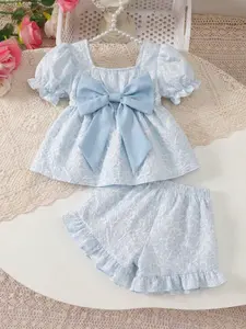 Cute Baby Girl Ruffled Sleeve Blouse with Big Bow and Lace Shorts Set Outfit, Baby Clothing, Perfect for Spring Summer Outdoor Casual Wear
