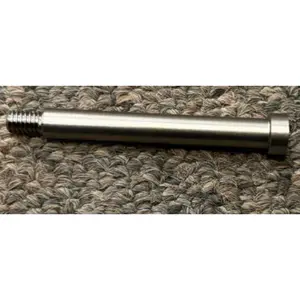 J100 Fixing shoulder bolts