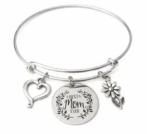 Best Mom Ever Bracelet – Silver Heart, Daisy & Engraved Disc Charm Bangle | Mother’s Day Gift