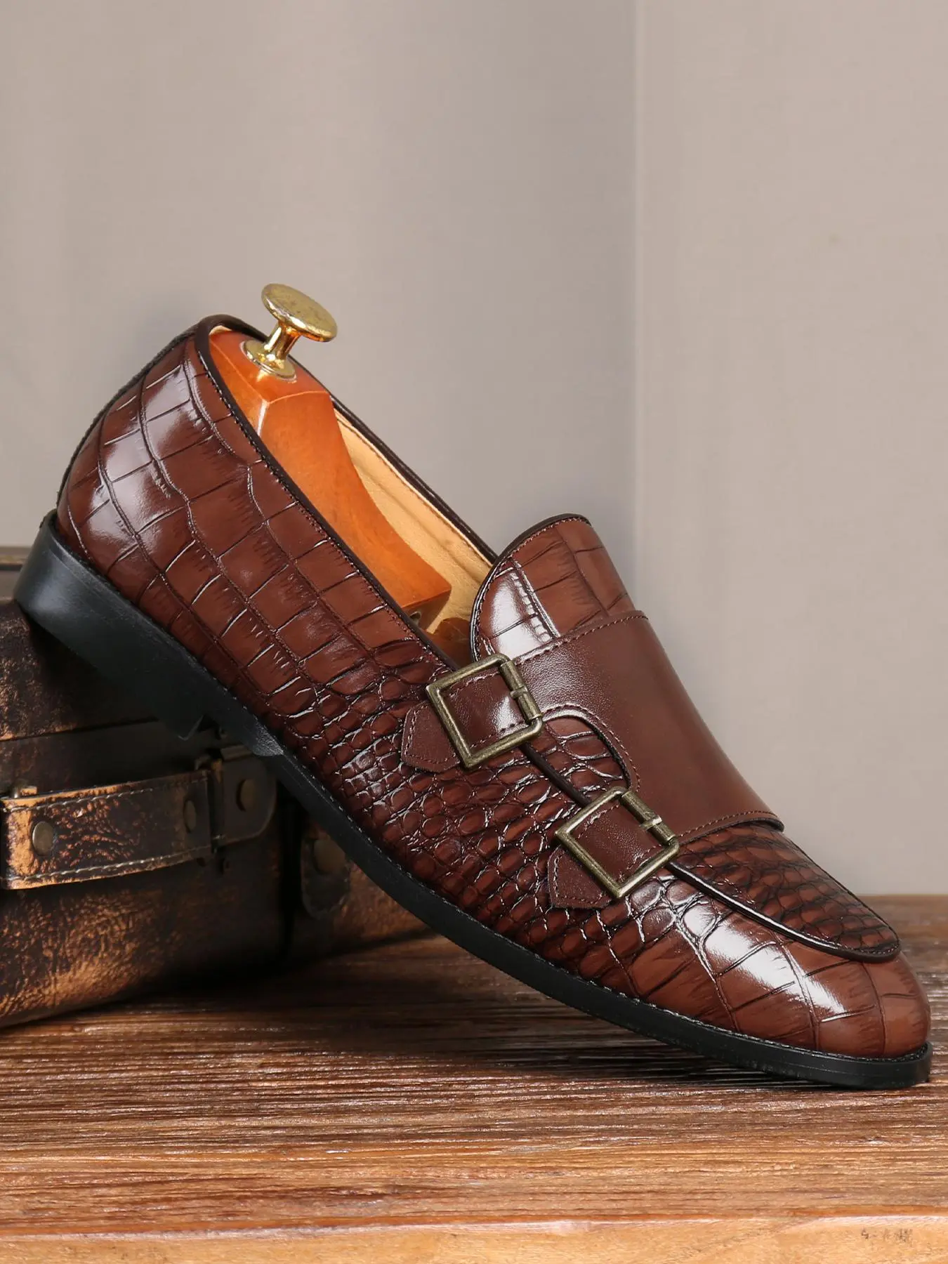 Men's Crocodile Embossed Belted Dress Shoes, Fashionable Slip on Dress Shoes for Work Office, Male All-match Commuter Shoes for Daily Wear