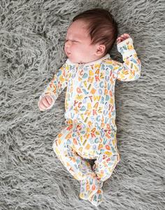 bestaroo scribbles footie – soft bamboo viscose zippered footed pajamas, fold-over mittens & safe zip tabs, snug cozy sleepwear for babies, size 9–12 months
