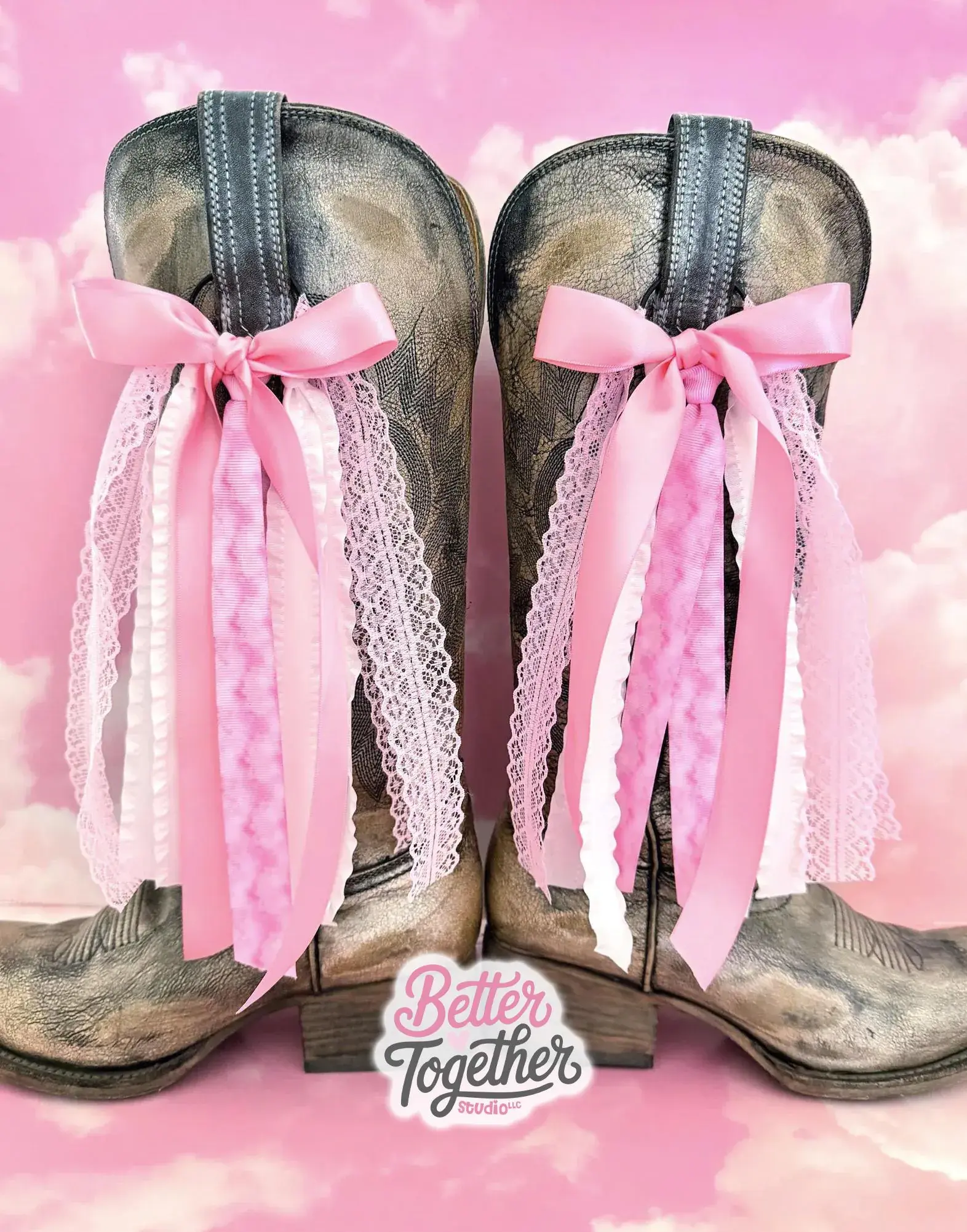 PINK CLOUD BOOT BOWS with Pink Bow