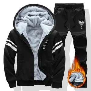 2-piece men’s warm sportswear set – full-zip hooded jacket and jogger pants, a cold-weather set with zippered pockets, suitable for fitness, work, and outdoor cold-weather wear — available in multiple colors (machine washable and dry cleanable).