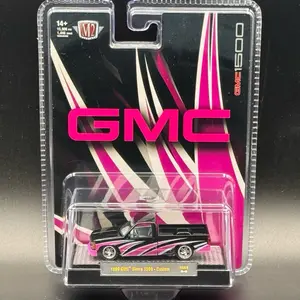 M2 Machines 1989 GMC Sierra 1500 - Custom - Black and Pink - 1:64 Scale Diecast Model HS68 25-43