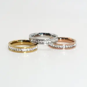 Ida Single Layer Baguette Ring 18k gold, Waterproof Jewelry, Tarnish-resistant and Hypoallergenic 