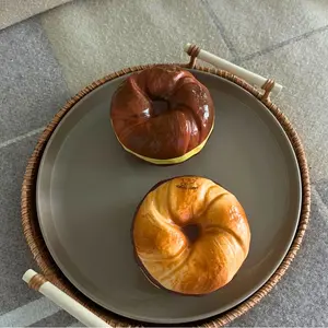 Cute Dual-Color Cheese Bagel Squishy - Slow Rising Fake Food Toy, Original & Chocolate Gift