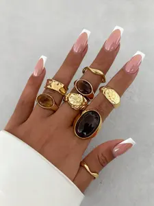 8-Piece French Minimalist Metal Vintage Ring Set, Luxurious Acrylic Gem Rings, Perfect for Parties, Gifts, and Daily Wear