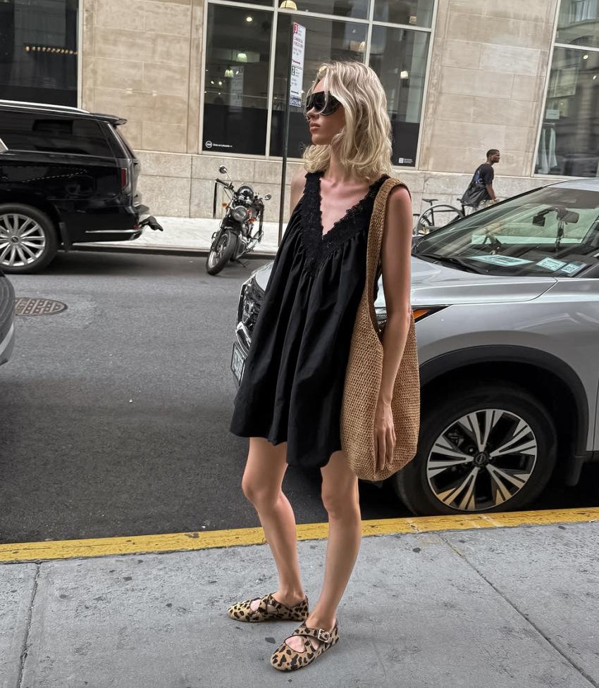 2026 Summer Pure Cotton Sleeveless V-Neck Camisole Dress for Women, Vacation Style Sleeveless Black Elegant Dress