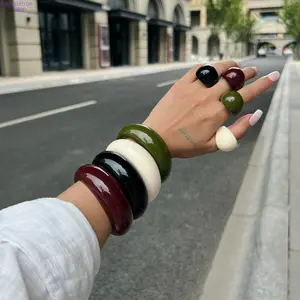 Street French Vintage Smooth Round Open Bangle Minimalist Thick Bread Resin Ring Set Trendy INS Aesthetic Unique Designer Adjustable Stackable Casual Fashion Jewelry Elegant Stylish Accessories for Women Daily Party Street Dating Vacation Fall Casual Outf