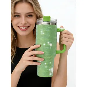 40oz Stainless Steel Apple Green Insulated Mug Features A Handle And Straw Lid. It's An Excellent Insulated Travel Mug With Good Heat/Cold Retention, Perfect For Sports, Fitness, And Outdoor Activities. Durable And Reusable, It's Also Suitable For Car Cof