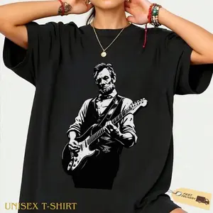 President Abraham Lincoln Playing Guitar Abe Lincoln Design T-Shirt, Funny History Music Lover Gift, Vintage Political Humor Graphic Tee