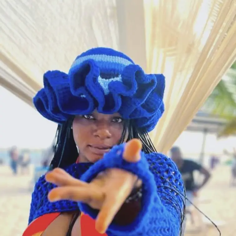 Blue mixed color [minimum of 5]