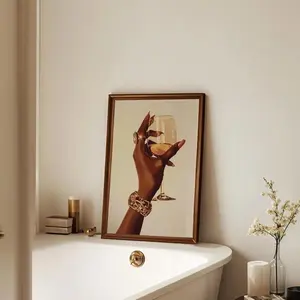 Black Woman Holding Wine Glass Poster, Modern Canvas Wall Art, Wall Decor for Home Living Room Bedroom, Home Decor Ideas, without Frame, Ornaments