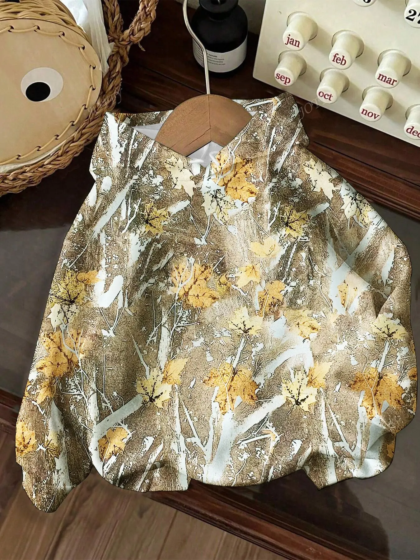 Women's Tree Branch & Maple Leaf Print Hoodie, Soft Fleece Fabric, Casual Daily Streetwear, White Brown Available