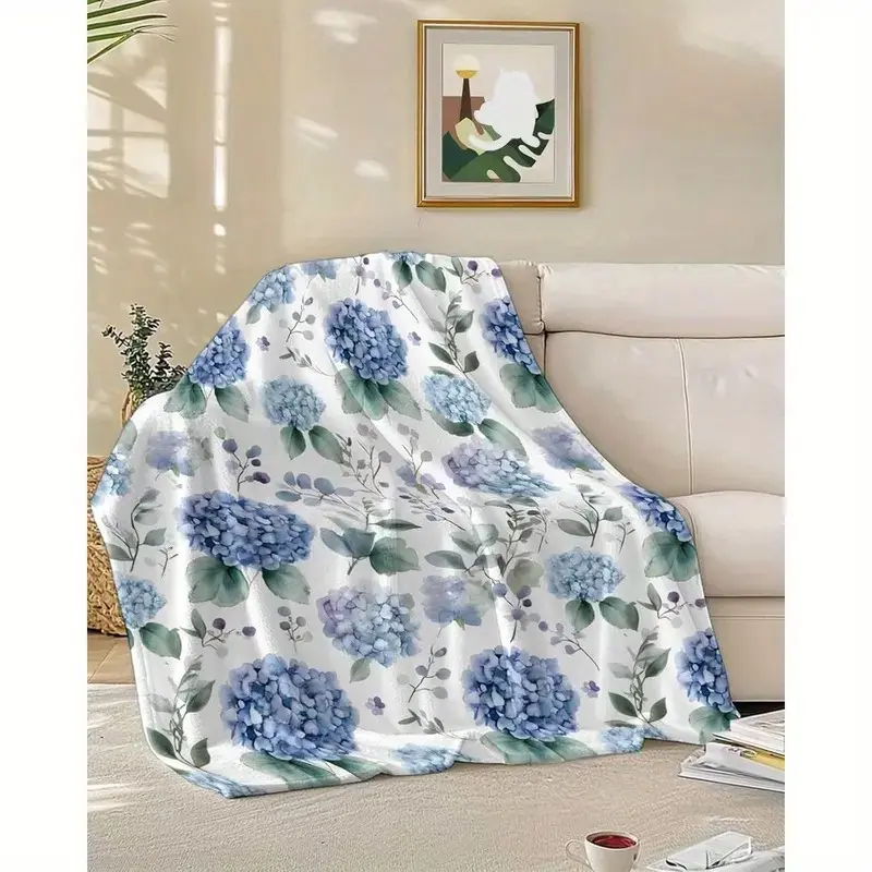 To My Mom Blue Hydrangea Flannel Blanket Soft Warm Lightweight for Bed Sofa Camping Four Seasons Comfortable One Side Printed Easy Care Best Gift for Mother's Day Ramadan Decorative Camping Blanket