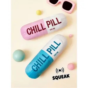 1-piece soft plush pet toy, made of durable bite-resistant fabric, suitable for chewing, with built-in sound maker, interactive and educational design, bright Christmas-themed colors, pill-shaped capsule toy, suitable for dogs and cats, ideal for Christma