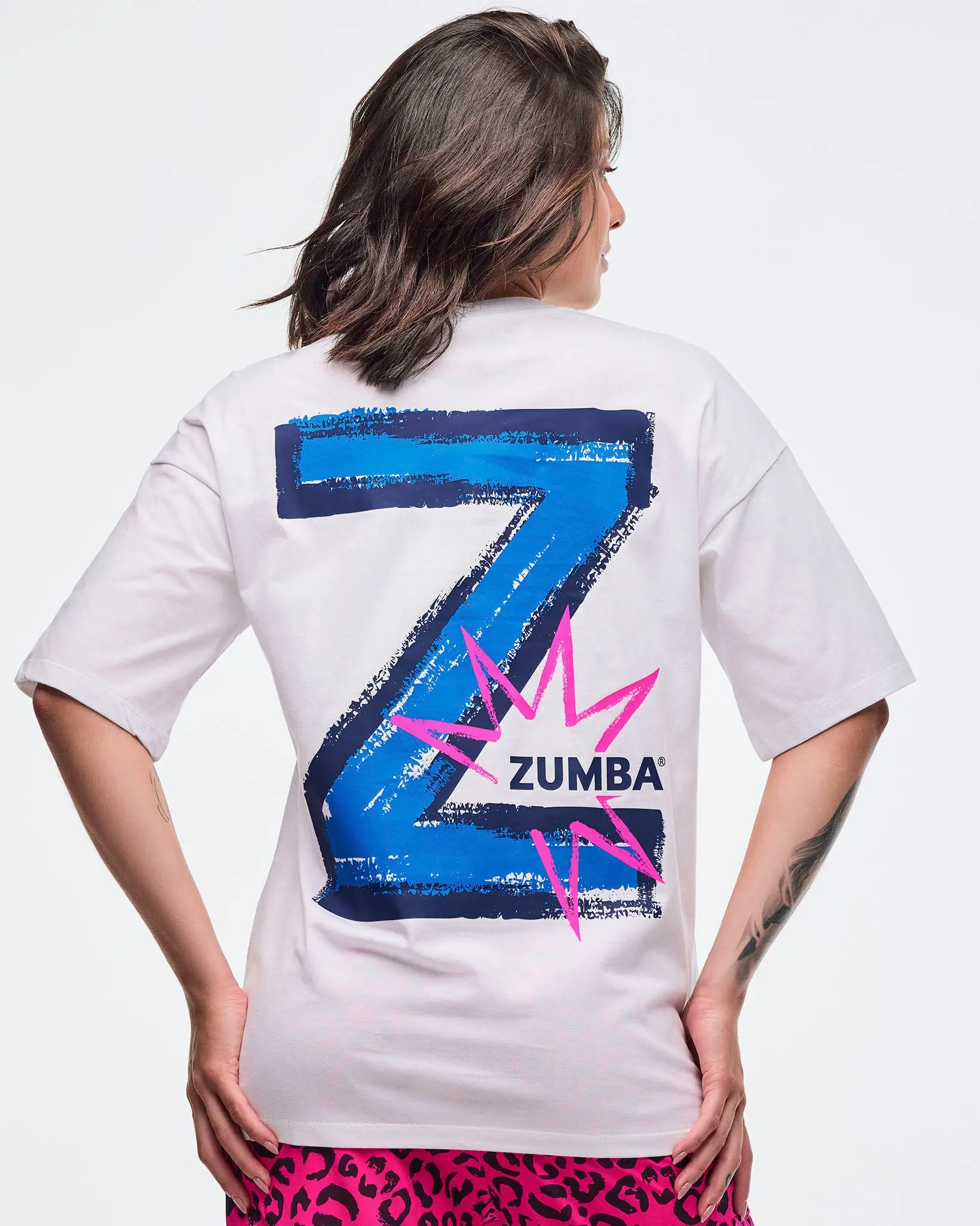Women's Oversized Graphic Tee, Casual Loose Fit Short Sleeve Top with Drop Shoulders, Round Neck and Long Length, Knit, Baggy