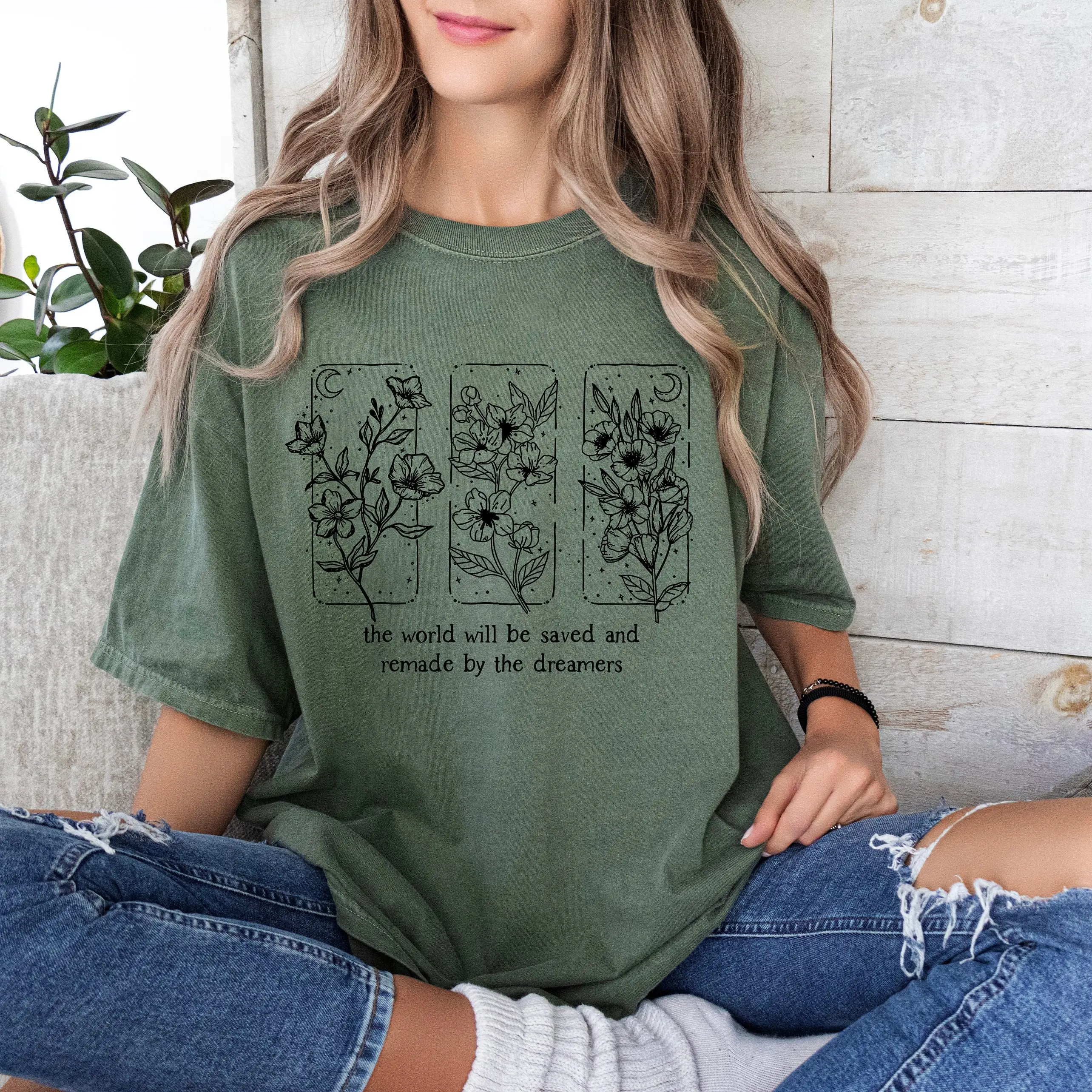 Comfort Colors Floral Tee, The World Will Be Saved And Remade By The Dreamers Shirt, Throne Of Glass Shirt, SJM Aelin Quote Tee, Womenswear Top