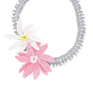 White and pink daisy crochet necklace