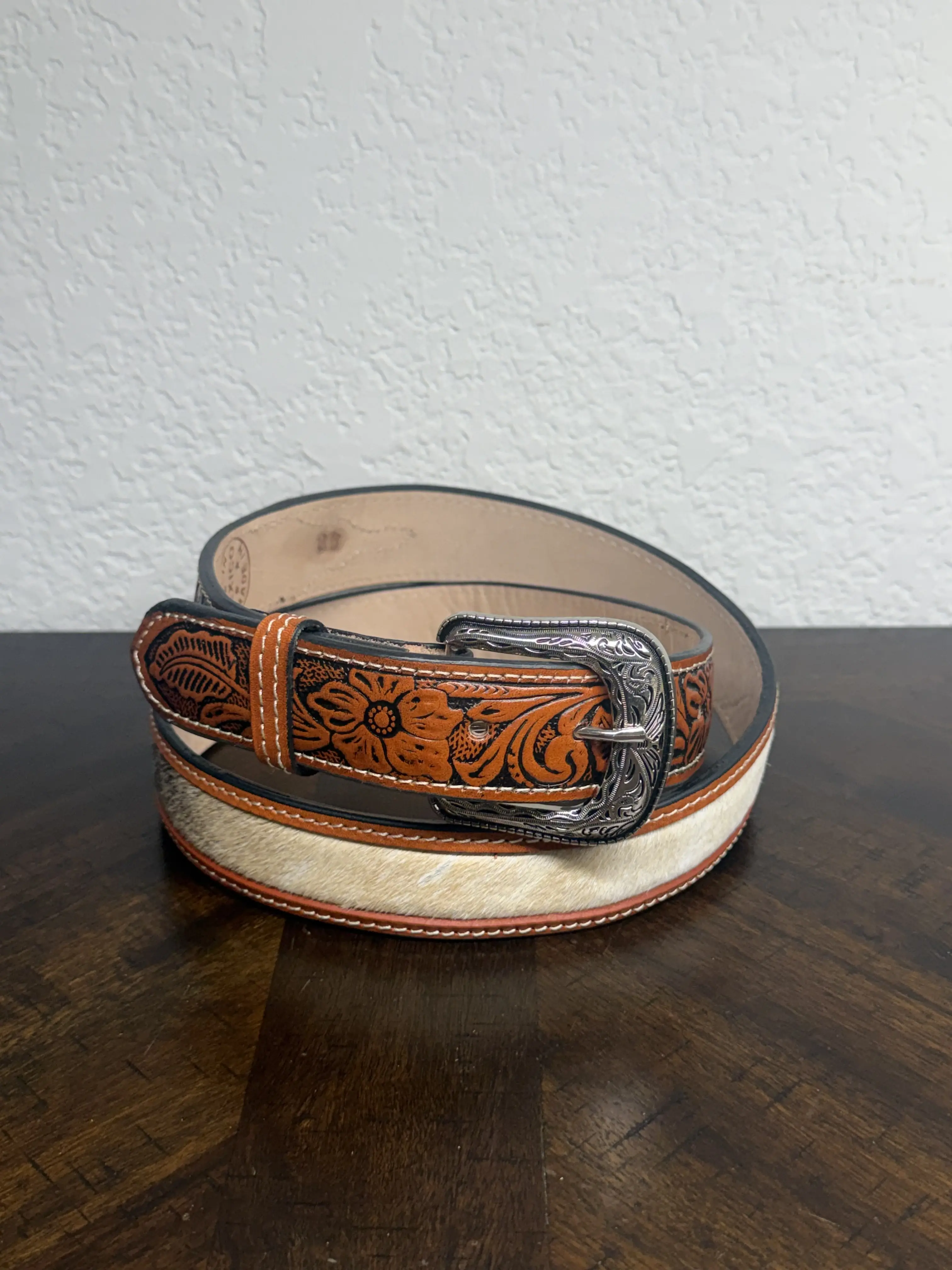 Leather Cowhide Belt Size 40 - Classic Design