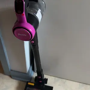 Product Review of Dezkly Cordless Vacuum Cleaner, 300W 23KPa Lightweight Stick Vacuum with 48mins Runtime Battery, 3 Suction, LED Display, Powerful Vacuum Cleaner with Sofa Brush for Hard Floor/Carpet/Pet Hair/Car from ** M**s **