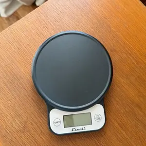 Escali Telero Digital Kitchen Scale in Black T136 Holds Up to 6000 Grams with Lifetime Warranty