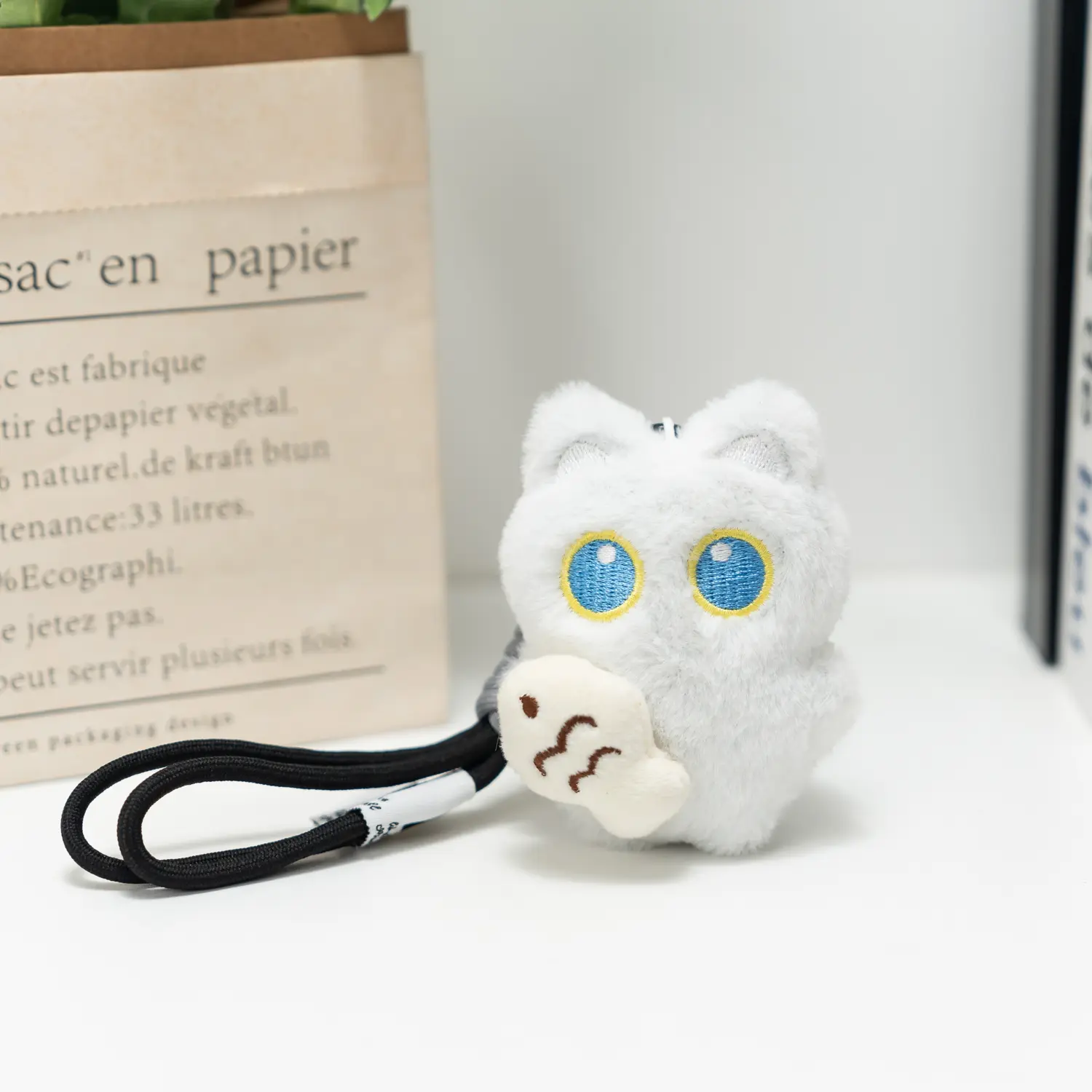 GOBANNEY Cat Series AirTag-Compatible Bag Charm Keychain Pendant - Y2K Preppy Casual Bag Accessory, Fits Tote & Crossbody Purses, Birthday Gift for Cat Moms & Friends, Animal Keychain Charms & Twillies