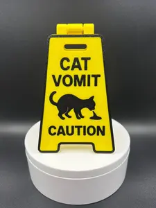 1pc Funny Cat Vomit Desk Sign, Desk Signage Decoration, Funny Gift for Cat Lovers, Fun Office Decoration Accessories, Perfect Gifts for Friends, Colleagues, Family, and Classmates, Creative Gift | Playful Logo, Perfect for Room Decoration, Novelty Decor
