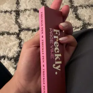 Organic Freckle Sketch Pen - Sea Waterproof & Sweat-Resistant, Creates Soft Natural Dots for Maldives Vacations & Vlog Shoots