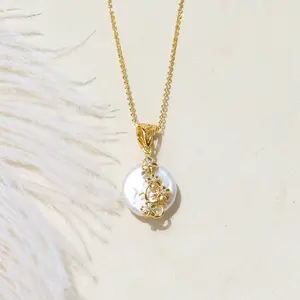 Button baroque pearl pendant