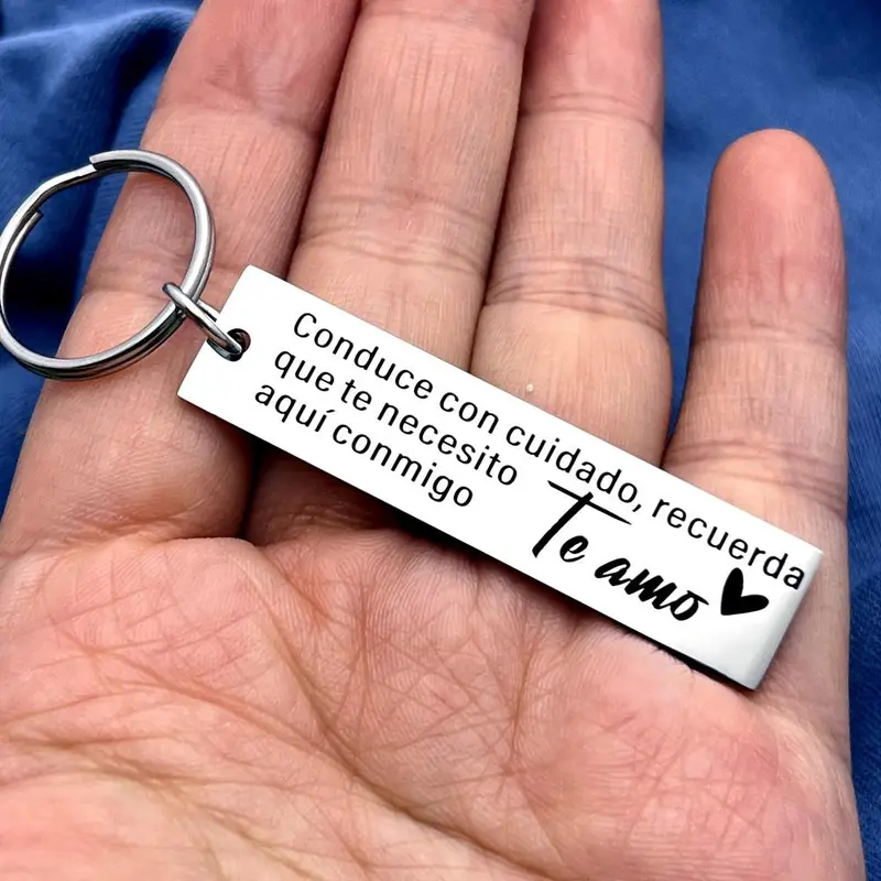 Stainless Steel Car Keychain, Inspirational Quote Keychain for Women, Decorative Keyring with Ring Clip, Ideal Christmas Gift for Boyfriend Husband