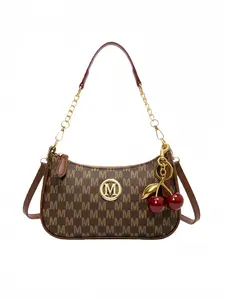 New Fashion Classic PU Waterproof M Letter Print Cherry Keychain Metal Chain Shoulder Crossbody Bag, Ideal for Shopping, Daily Use, Students, Handbag Shoulder Bag, Casual Shoulder Bag