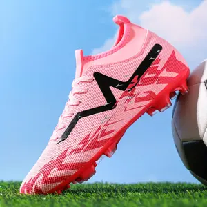 Teenage professional football shoes, bright pink high-top training shoes - anti-slip breathable laced TF football shoes, suitable for summer rainy day training and outdoor matches.