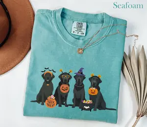 Halloween Black Lab Shirt, Fall Labrador Retriever Tshirt, Halloween Dog Tê, Ghost Dog TShirt, Black Labrador Mom Tee, Spooky Lab Mama Gift