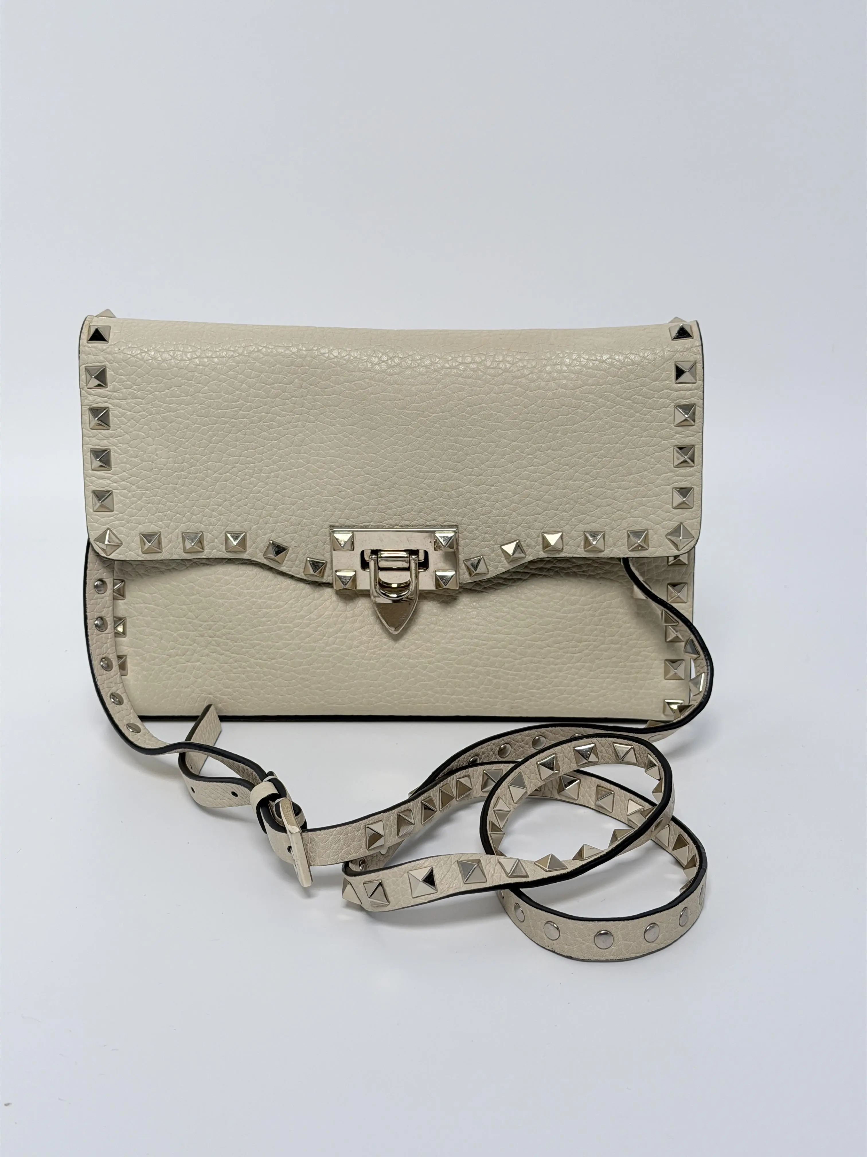 Pre-owned Valentino Leather Crossbody Bags Valentino authentic Rockstud clutch crossbody bag shoulder bag JXVL02