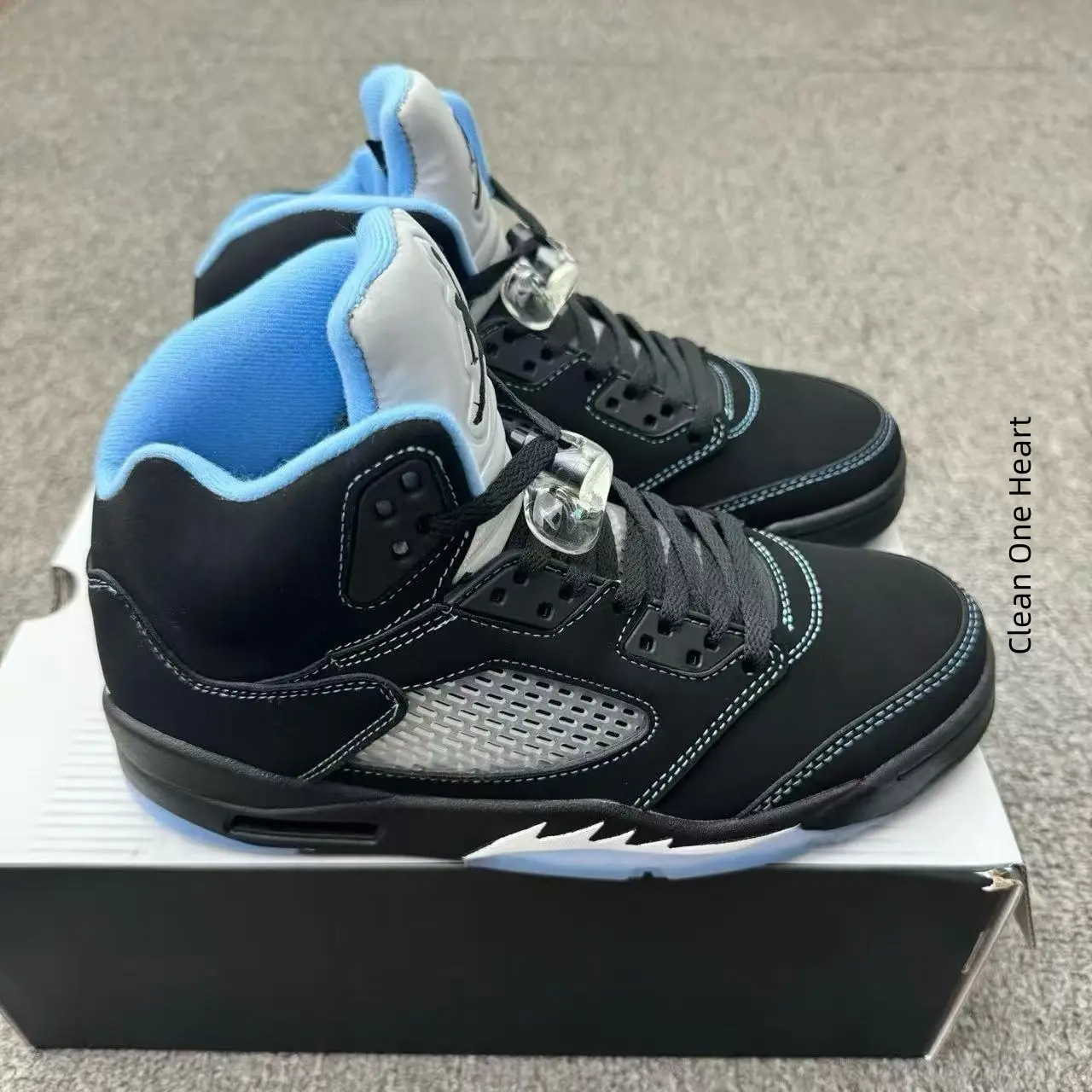 Men Hip‑Hop Retro High‑Top Basketball Sneakers, Black North‑Carolina‑Blue Contrast Suede Mesh With Crystal Sole, Cushioned Durable Street‑Style Athletic Footwear