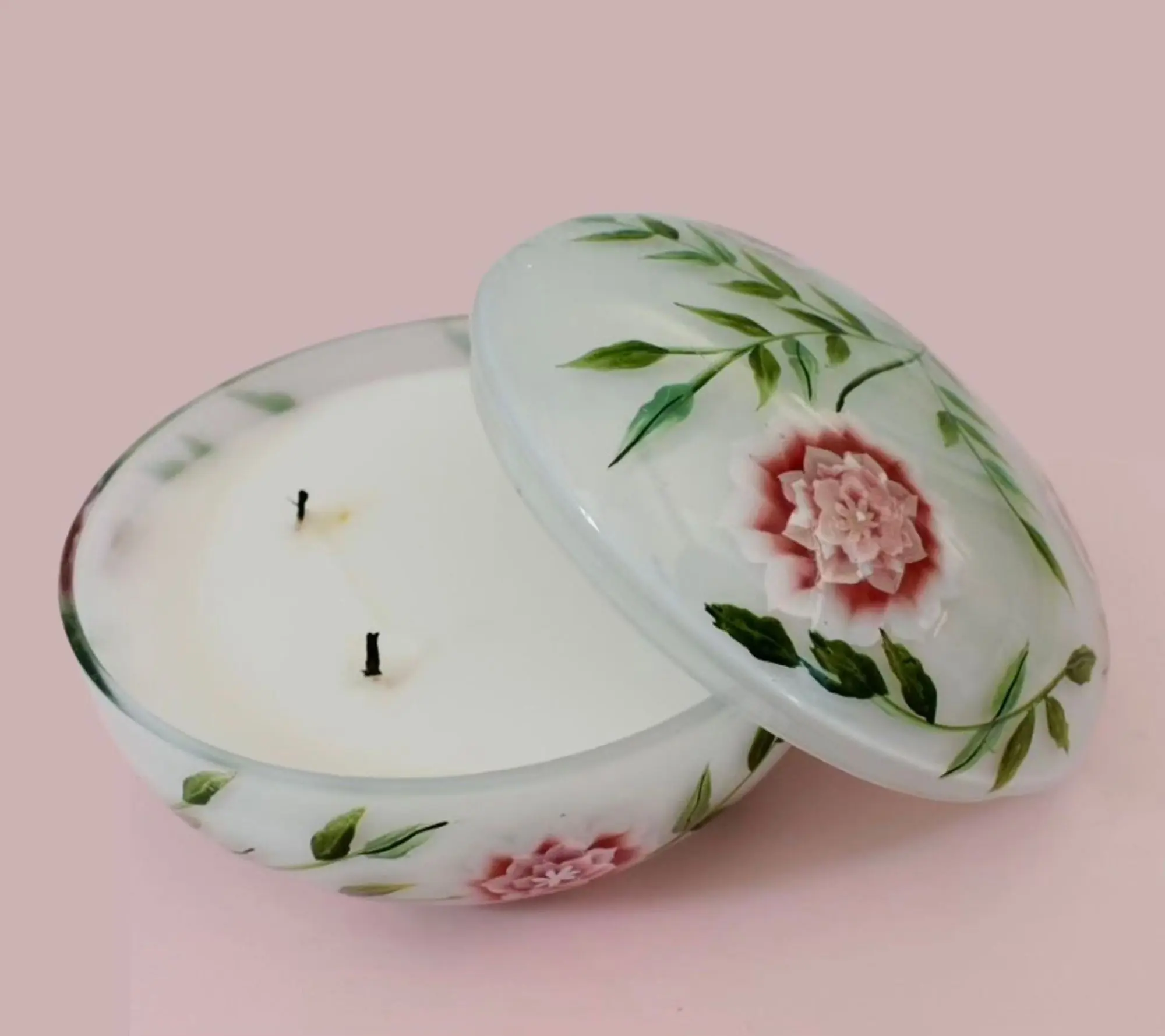 Ode to Color by Lori Weitzner Garden Party Decorative Candle