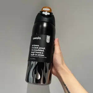 The Owala FreeSip series of black flame-shaped insulated cups, with a 945ml capacity, are made of 304 stainless steel. The FreeSip dual-drinking design allows you to switch freely between the straw and the direct drinking option.