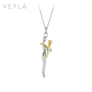 Mom and Child Hug Pendant Necklace, Silver and Gold Two-Tone Family Jewelry, Fashionable and Meaningful Gift for Birthdays, Mother's Day, and Special Occasions – Veyla