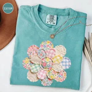 Comfort Colors "Faux Quilted Patchwork" Daisy Shirt, Vintage Aesthetic Flower Cottagecore Patchwork Shirt Spring Shirt, Floral Graphic Shirt