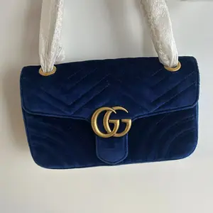 Pre-owned GUCCI GG Marmont Small Shoulder Bag Dark Blue Velvet Matelassé Gold Hardware