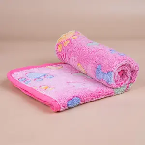 Footprint & Bones Pattern Pink Dog Blanket, Soft Comfortable Plush Pet Bed Blankets, Pet Warm Fleeced Blanket for Puppy Kitten Sofa Bed