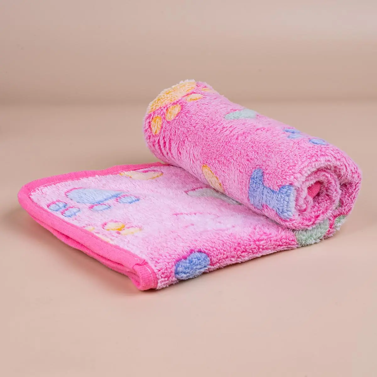 Footprint & Bones Pattern Pink Dog Blanket, Soft Comfortable Plush Pet Bed Blankets, Pet Warm Fleeced Blanket for Puppy Kitten Sofa Bed
