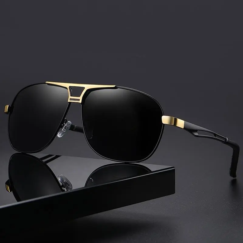 Men's Polarized Driving Sunglasses - Chameleon Auto-Tint Photo-Sensitive Color-Changing Lenses, UV Protection, Anti-Glare, Lightweight Outdoor Sport Eyewear for Driving, Fishing, Chameleon Sunglass Change Color, Auto-Tint Men's Sunglasses