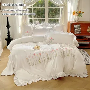 3pcs tulip embroidered ruffled bedroom bedding duvet cover set, including duvet cover and pillowcase (excluding core). The Decorative Duvet Cover with ruffled edges comes with a zipper for easy cleaning and is suitable for all seasons