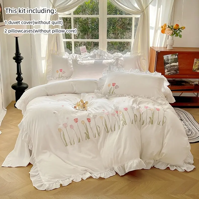 3pcs tulip embroidered ruffled bedroom bedding duvet cover set, including duvet cover and pillowcase (excluding core). The Decorative Duvet Cover with ruffled edges comes with a zipper for easy cleaning and is suitable for all seasons