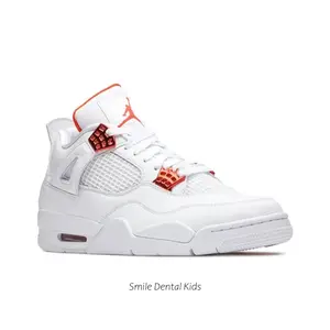 Vintage Mid-Top Orange and White Basketball Sneakers with Shock Absorption, Non-Slip and Wear-Resistant Features
