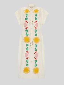 Valerie Kaftan in Off White